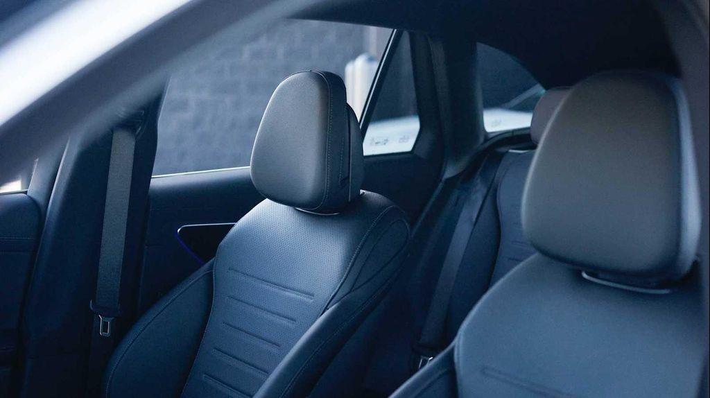 new 2026 Mercedes-Benz GLC 300 car, priced at $58,035