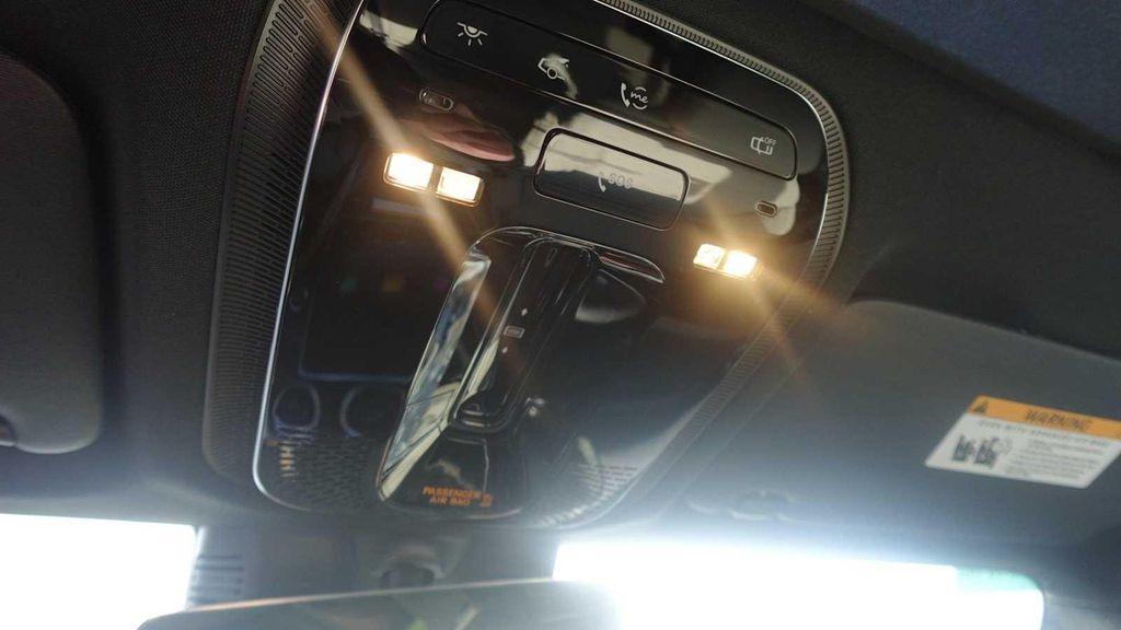 Mercedes-Benz GLC view 33