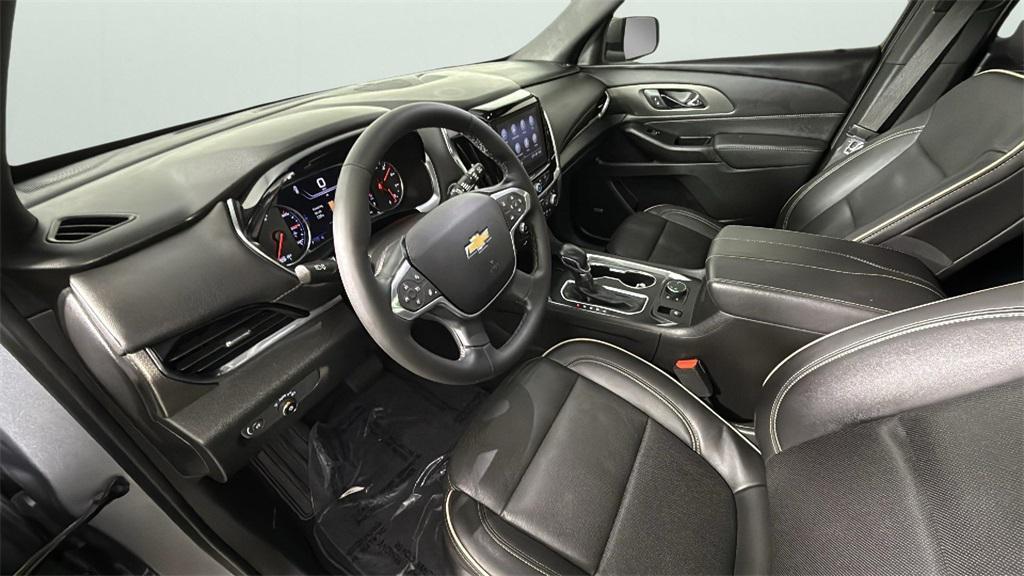 used 2023 Chevrolet Traverse car, priced at $32,750