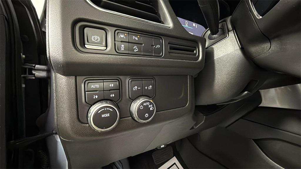 used 2022 Chevrolet Suburban car, priced at $46,582