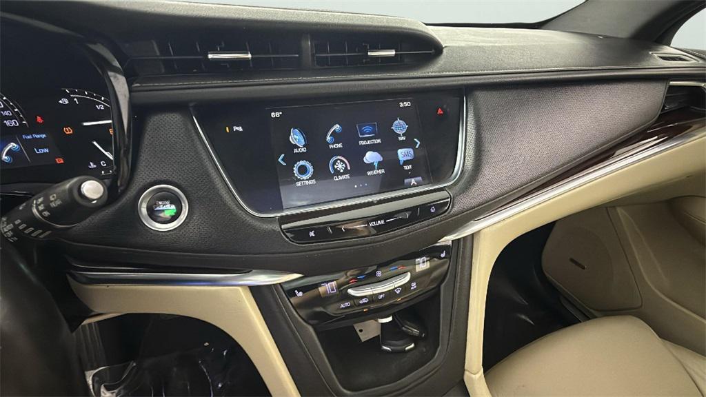 used 2018 Cadillac XT5 car, priced at $11,550