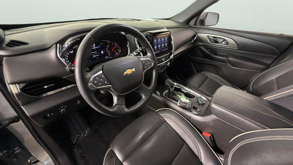 used 2023 Chevrolet Traverse car, priced at $30,113