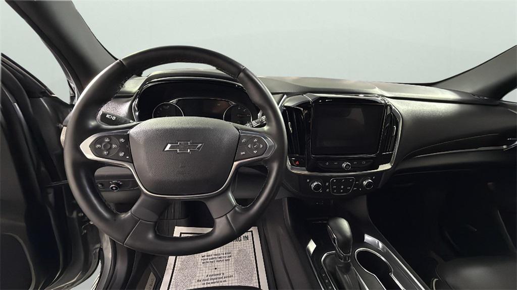 used 2023 Chevrolet Traverse car, priced at $31,440