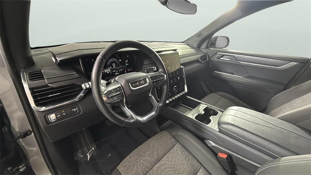 used 2025 GMC Acadia car, priced at $33,918