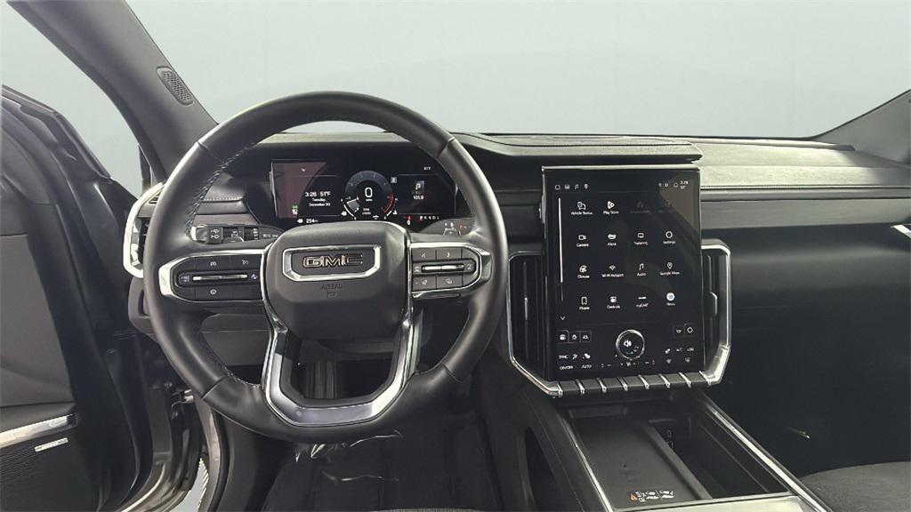 used 2025 GMC Acadia car, priced at $33,918