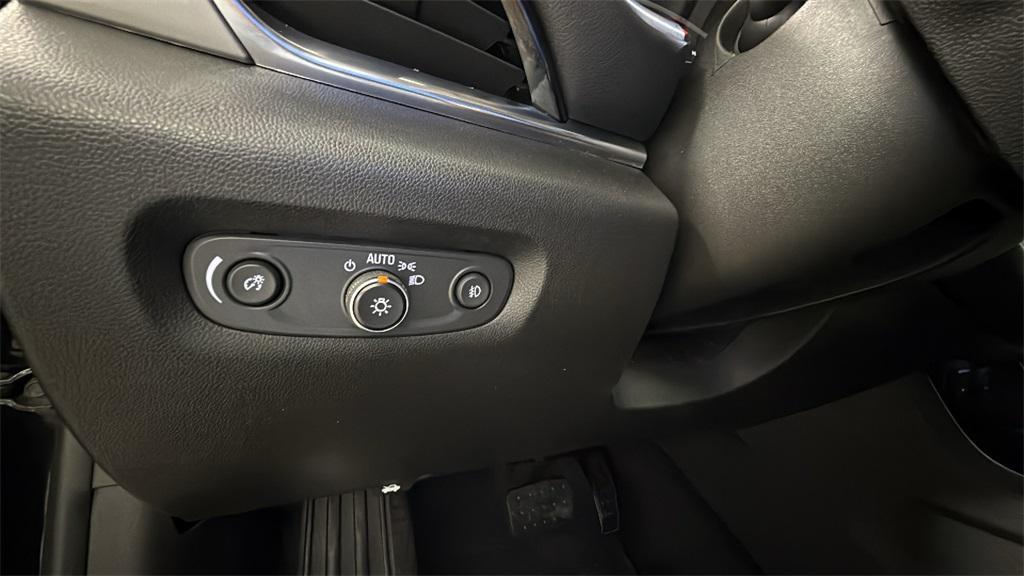 used 2021 Chevrolet Traverse car, priced at $19,795