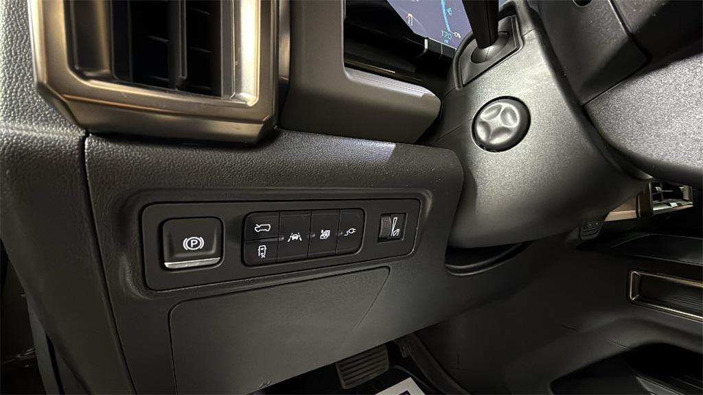 used 2025 GMC HUMMER EV SUV car, priced at $73,989