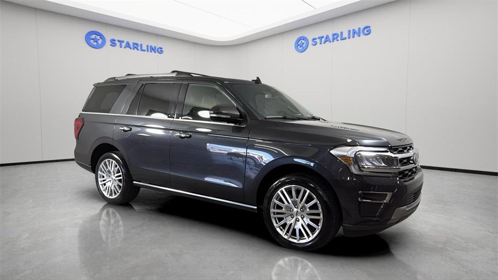used 2024 Ford Expedition car, priced at $45,652