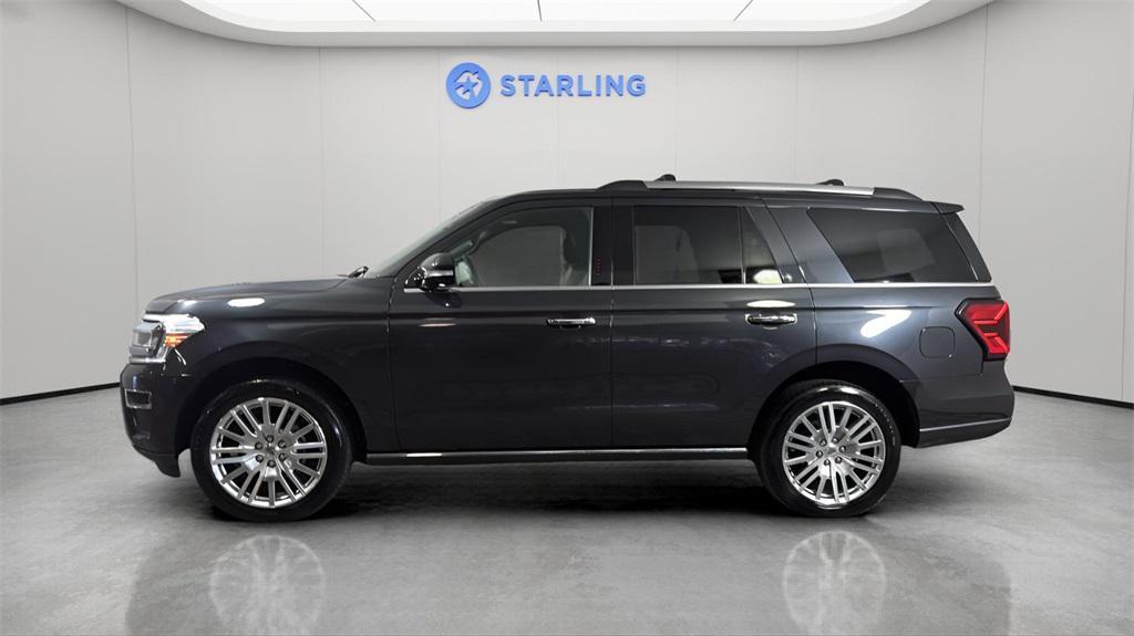 used 2024 Ford Expedition car, priced at $45,652
