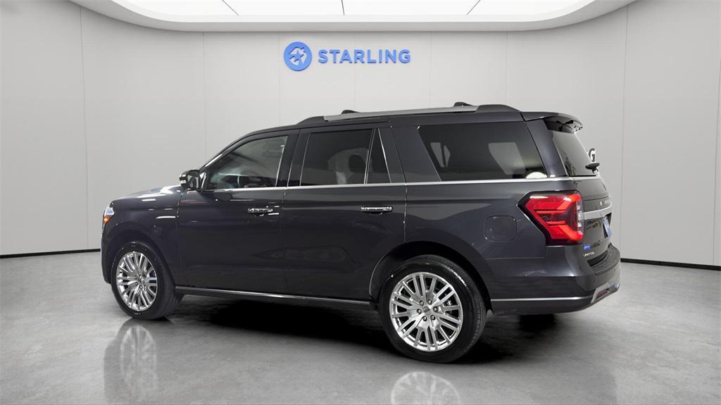 used 2024 Ford Expedition car, priced at $45,652