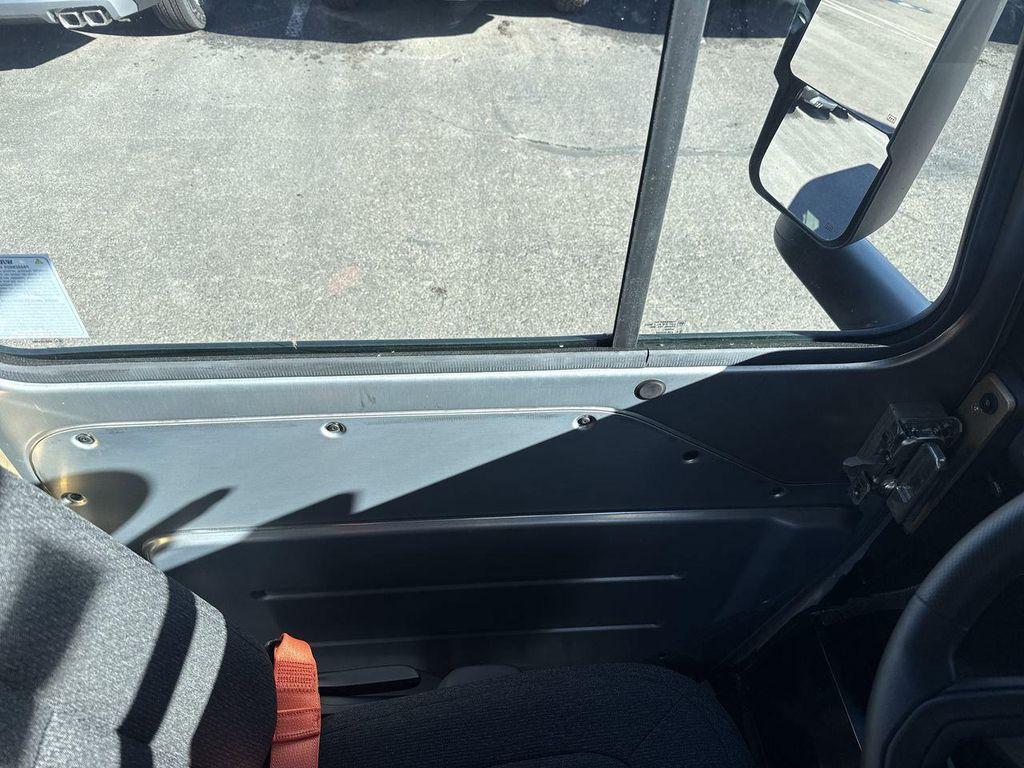 new 2025 Chevrolet BrightDrop 400 car, priced at $58,809