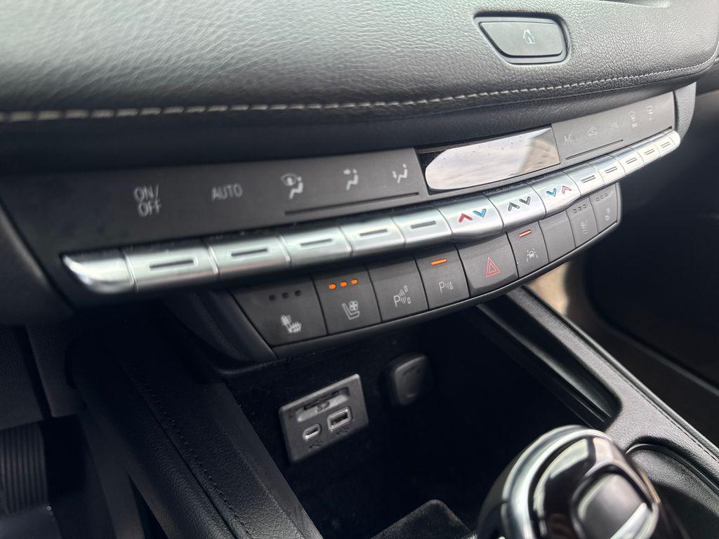 used 2022 Cadillac XT4 car, priced at $27,290