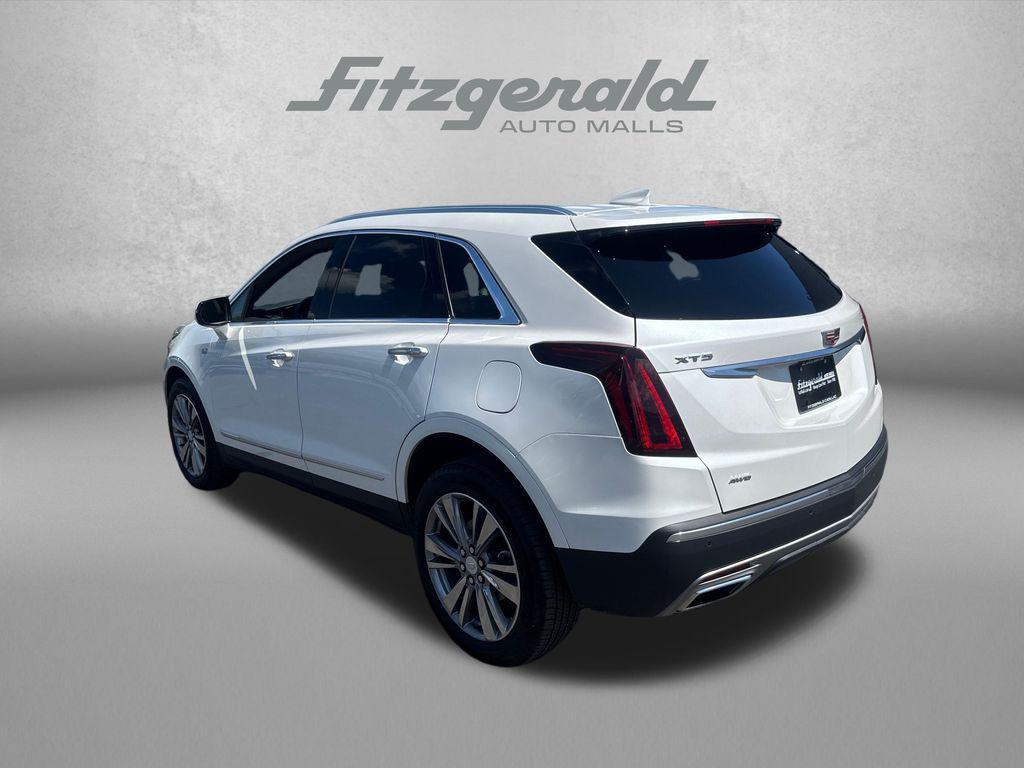 used 2025 Cadillac XT5 car, priced at $43,789