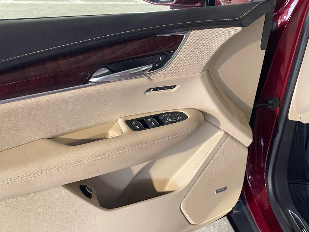 used 2017 Cadillac XT5 car, priced at $16,490