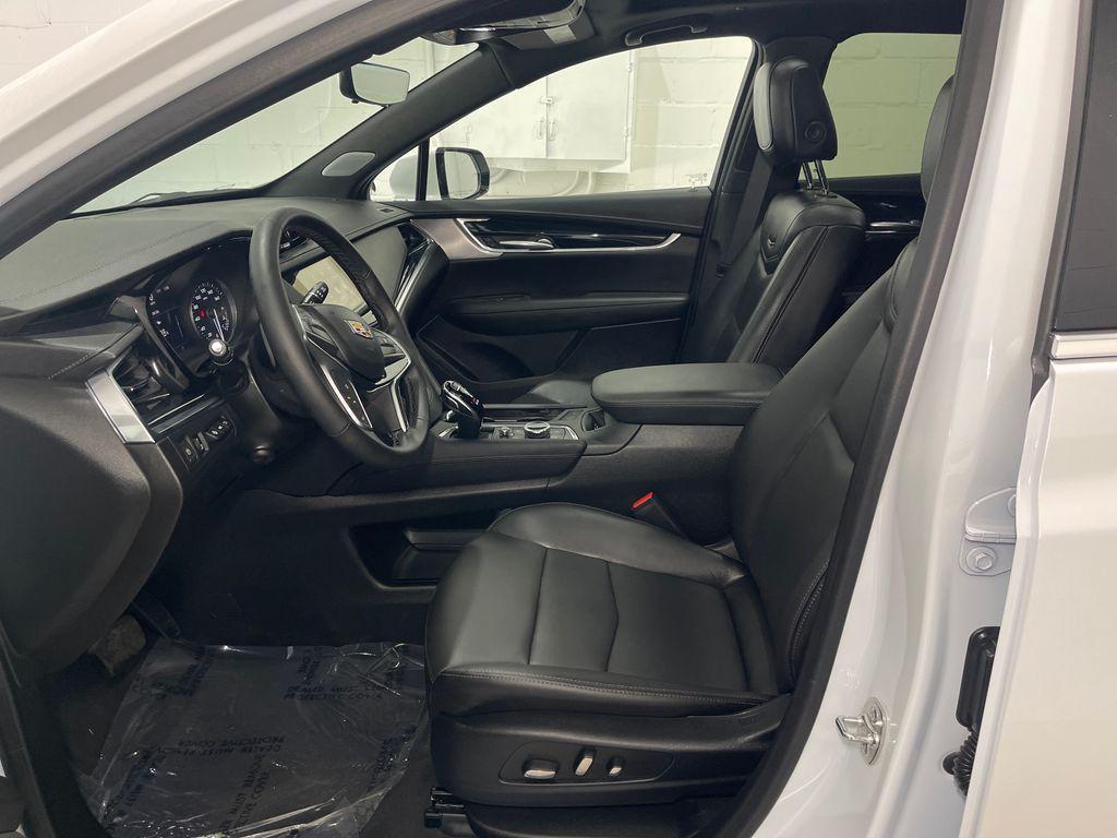 new 2026 Cadillac XT5 car, priced at $57,015