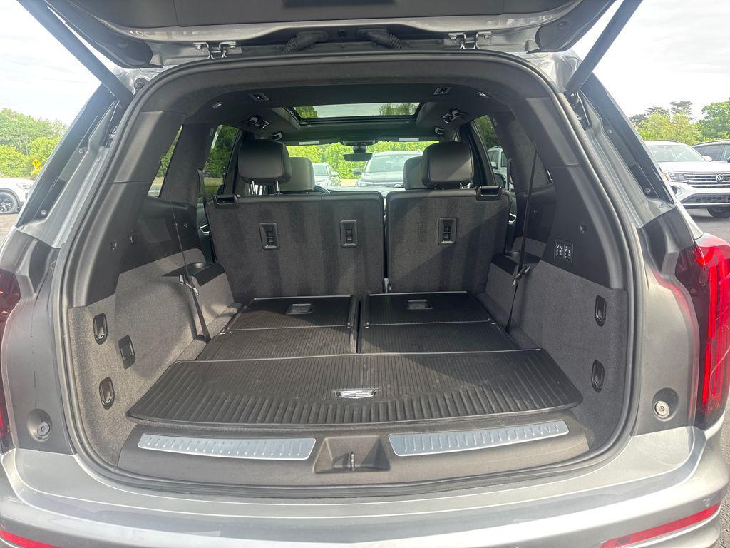 used 2025 Cadillac XT6 car, priced at $55,289
