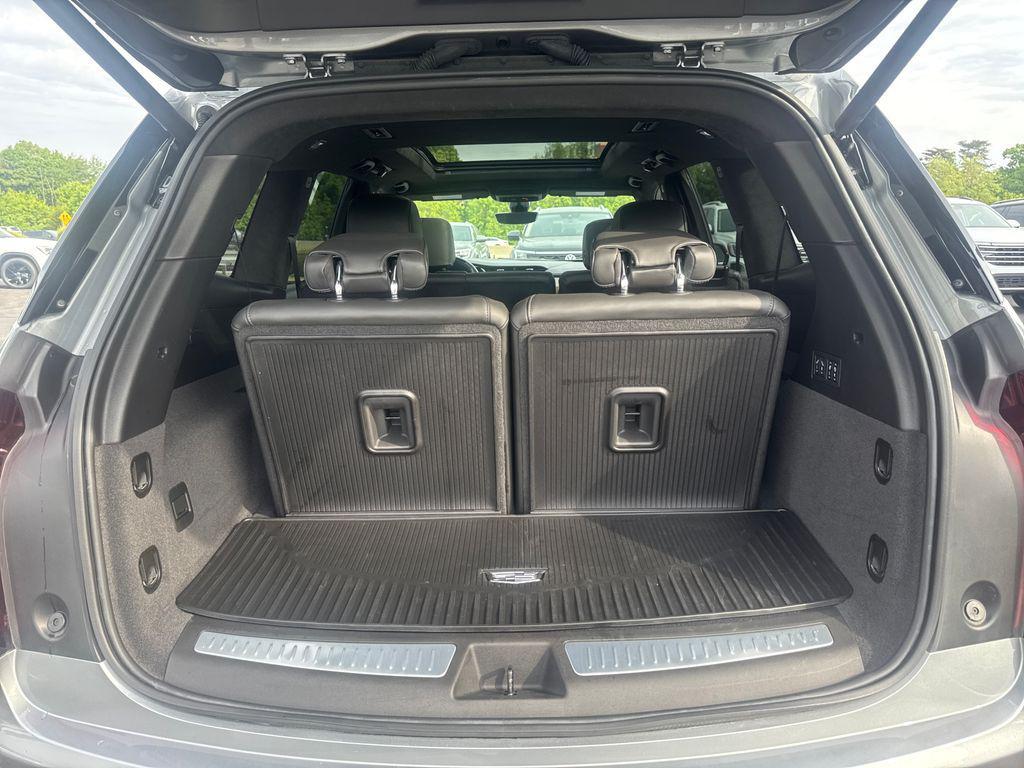 used 2025 Cadillac XT6 car, priced at $55,289