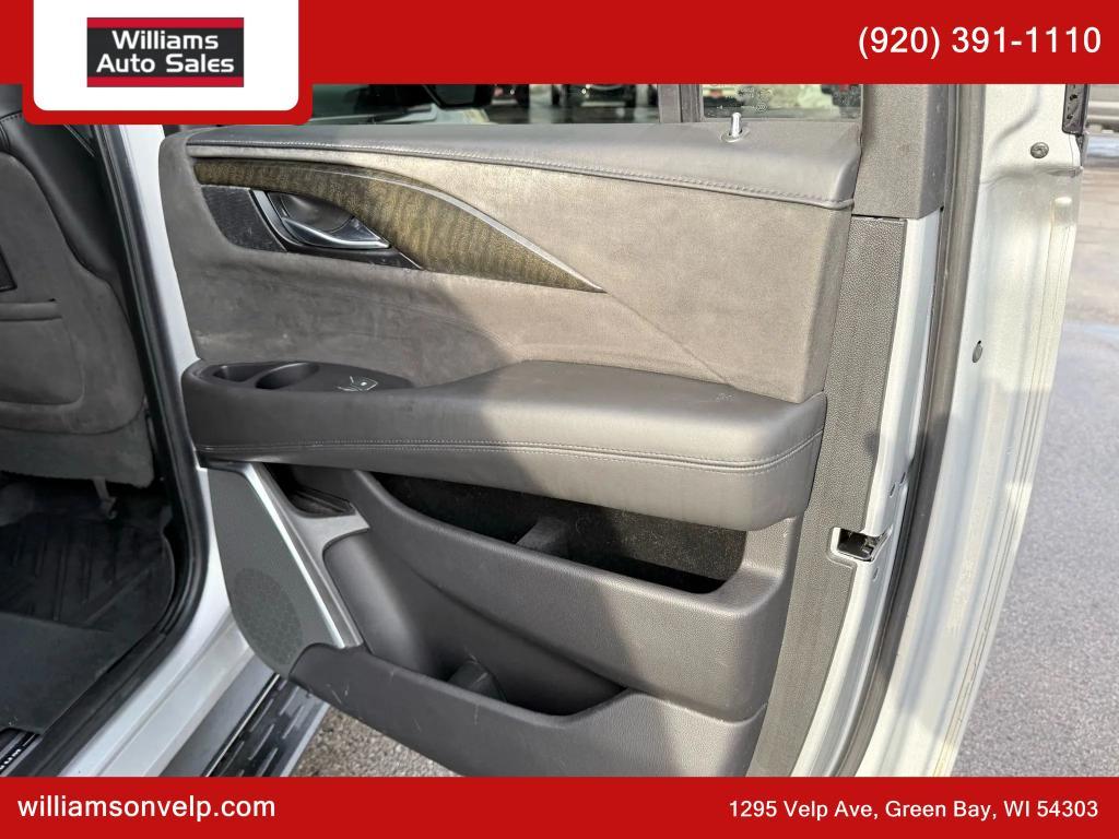 used 2019 Cadillac Escalade ESV car, priced at $33,999