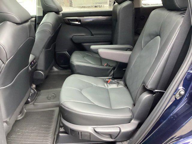 new 2026 Toyota Highlander car, priced at $55,063