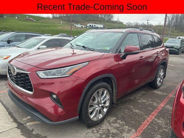 used 2021 Toyota Highlander car