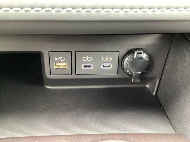 new 2025 Toyota Highlander car, priced at $53,432