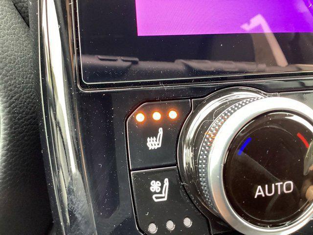 new 2025 Toyota Highlander car, priced at $53,432