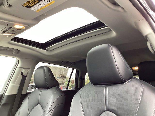 new 2025 Toyota Highlander car, priced at $53,432