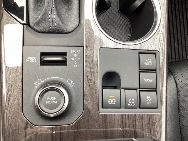 new 2025 Toyota Highlander car, priced at $53,432