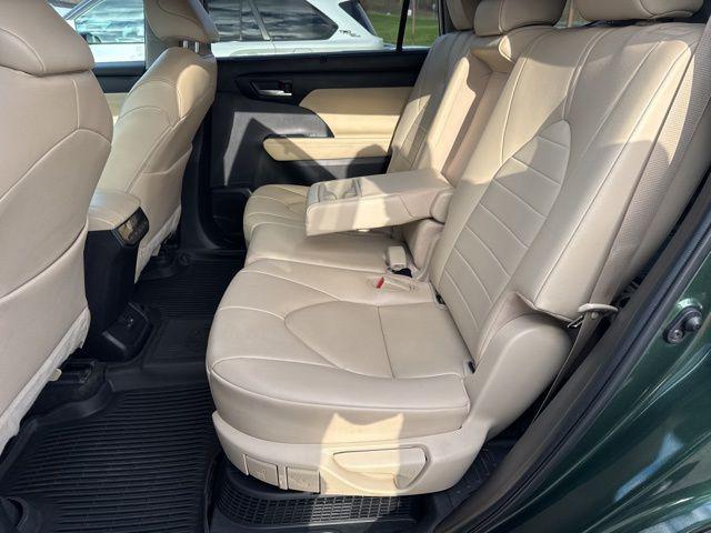 used 2023 Toyota Highlander Hybrid car, priced at $39,990