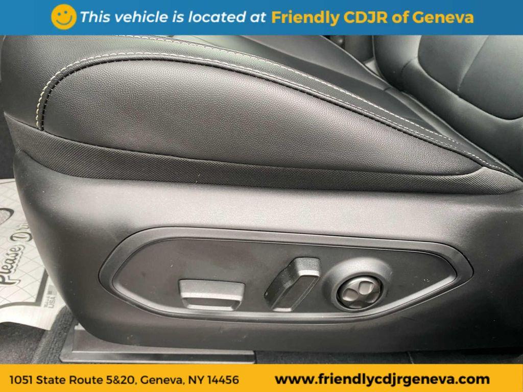 new 2025 Jeep Grand Cherokee car, priced at $52,847