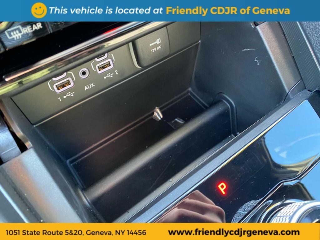 new 2025 Jeep Grand Cherokee car, priced at $52,850