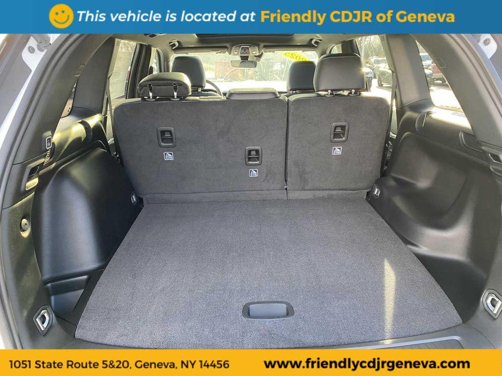 new 2025 Jeep Grand Cherokee car, priced at $52,314