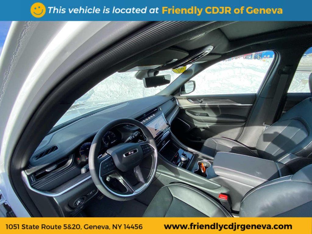 new 2026 Jeep Grand Cherokee car, priced at $51,728