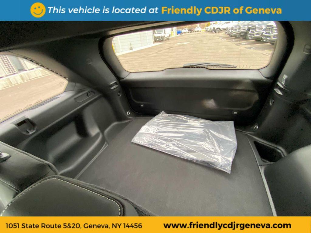 new 2025 Jeep Grand Cherokee car, priced at $43,409