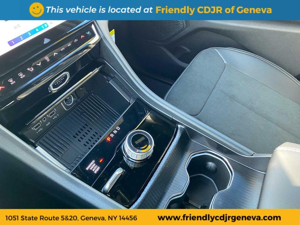 new 2026 Jeep Grand Cherokee car, priced at $47,406