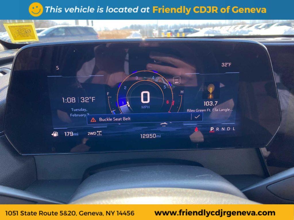 used 2025 Chevrolet Traverse car, priced at $39,995