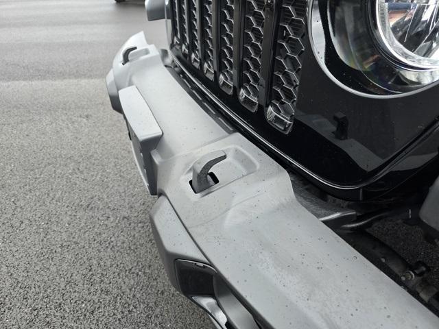 used 2022 Jeep Gladiator car, priced at $31,795