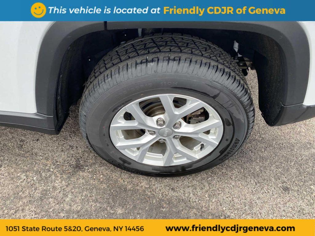 used 2023 Jeep Grand Cherokee car, priced at $33,995