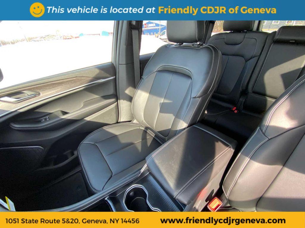 new 2026 Jeep Grand Cherokee car, priced at $46,817