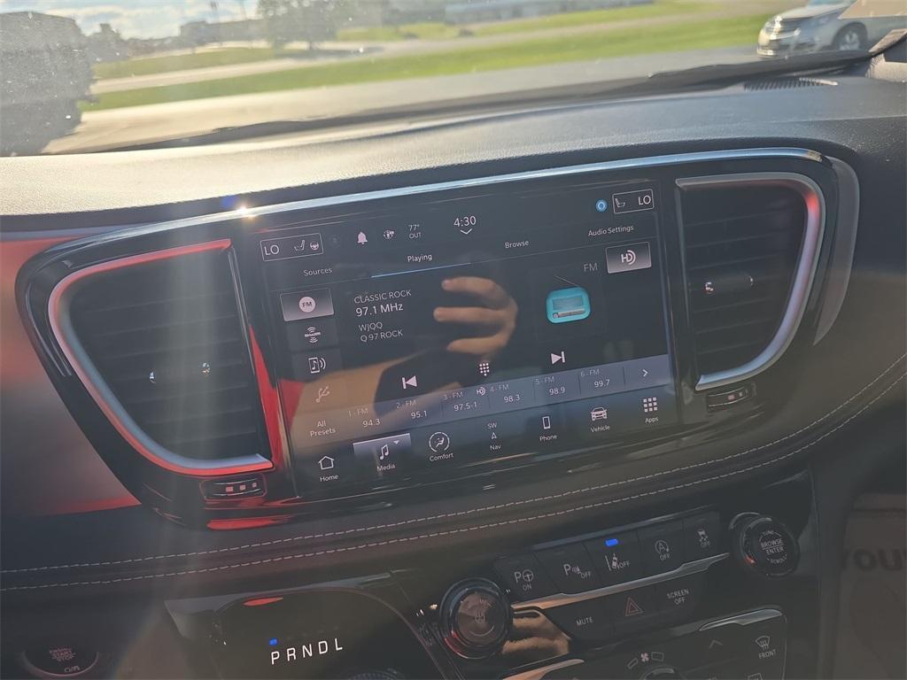 used 2024 Chrysler Pacifica car, priced at $41,588