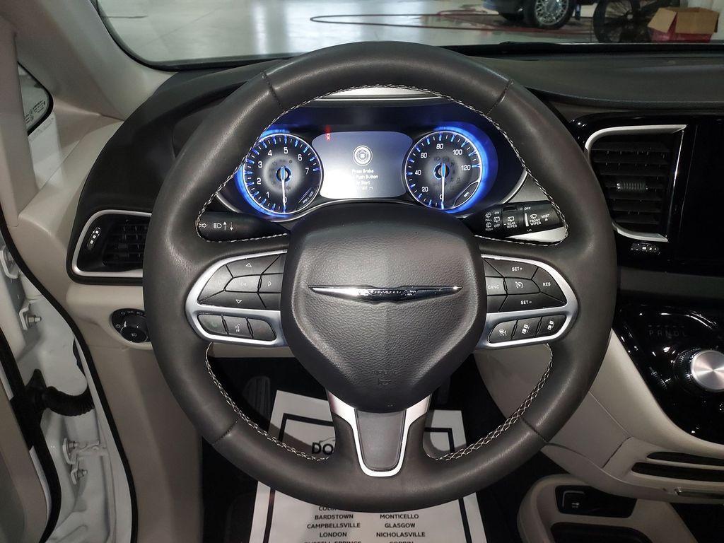 used 2024 Chrysler Pacifica car, priced at $32,138