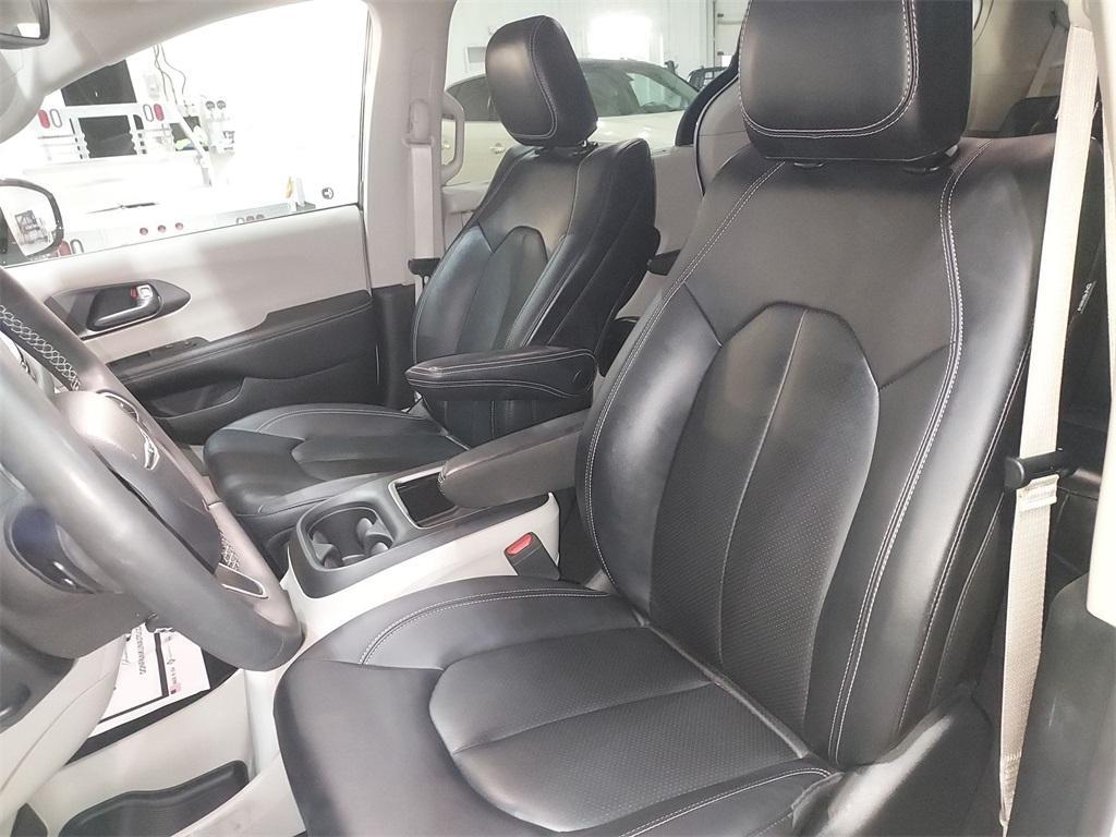 used 2024 Chrysler Pacifica car, priced at $35,970