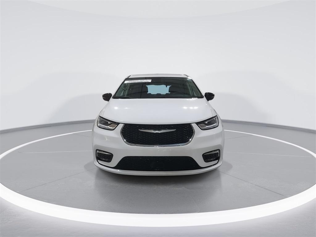 used 2024 Chrysler Pacifica car, priced at $35,970