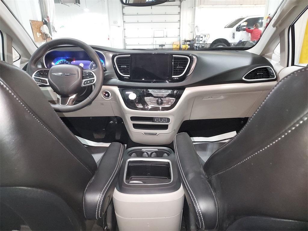 used 2024 Chrysler Pacifica car, priced at $35,970