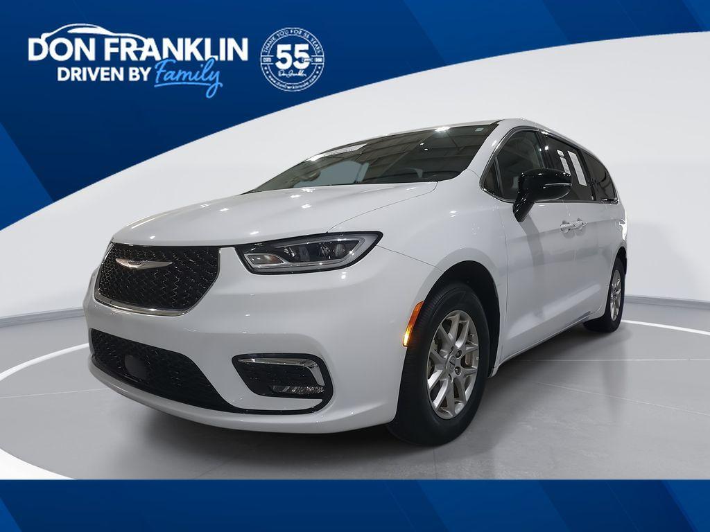 used 2024 Chrysler Pacifica car, priced at $32,138