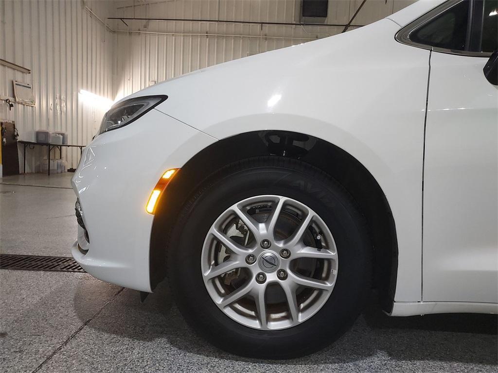 used 2024 Chrysler Pacifica car, priced at $35,970