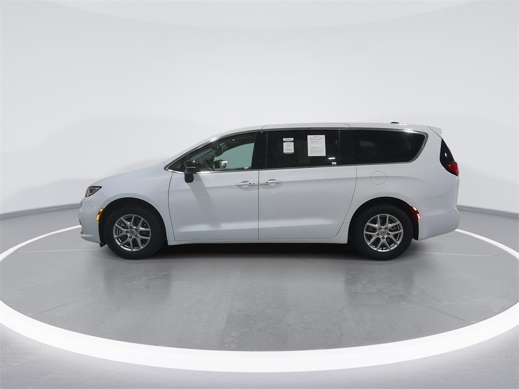 used 2024 Chrysler Pacifica car, priced at $35,970