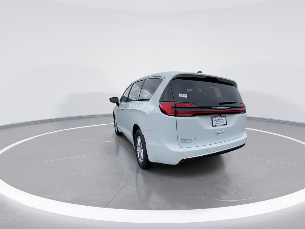 new 2026 Chrysler Pacifica car, priced at $39,665