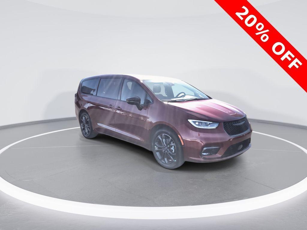 new 2026 Chrysler Pacifica car, priced at $38,228