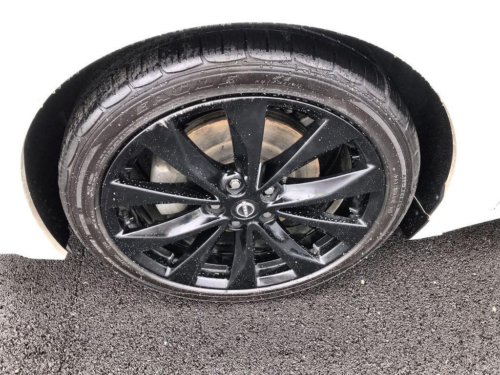 used 2023 Nissan Maxima car, priced at $30,374